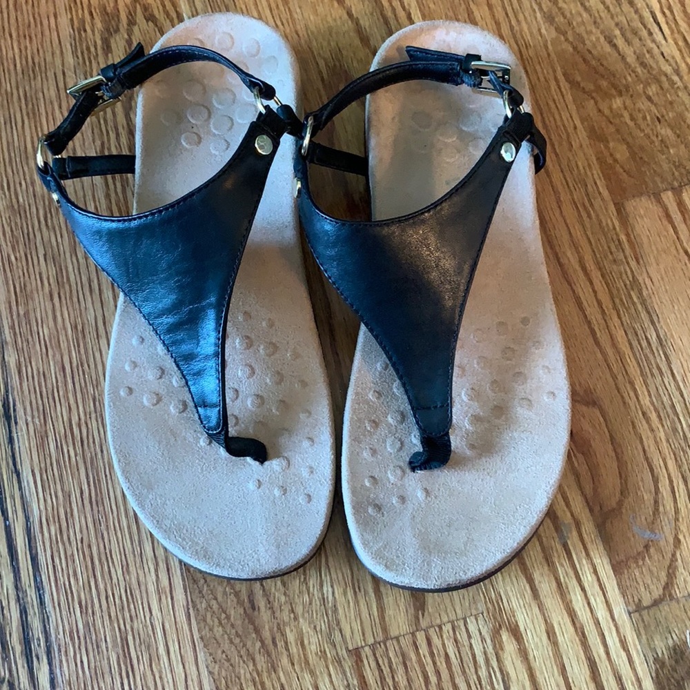 Vionic Kirra Size 7 Thong Sandals